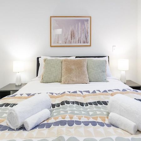 Modern City Living By Latimer Square, Cathedral Appartement Christchurch Buitenkant foto
