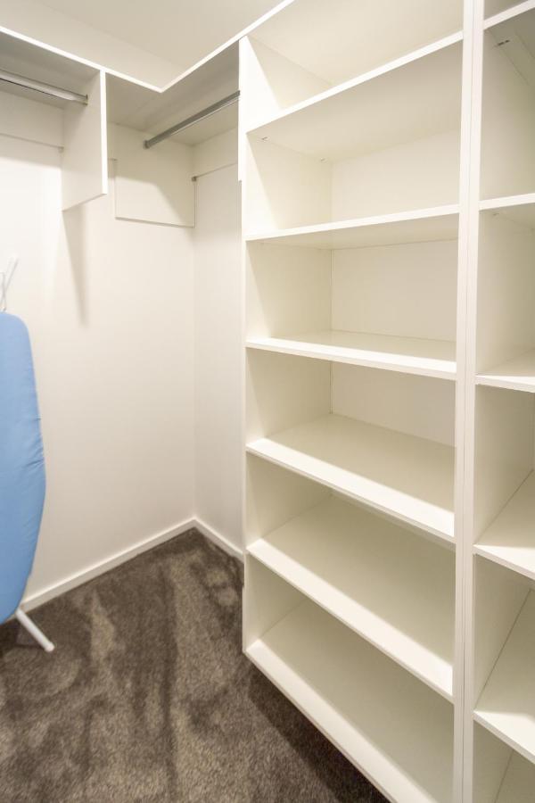 Modern City Living By Latimer Square, Cathedral Appartement Christchurch Buitenkant foto
