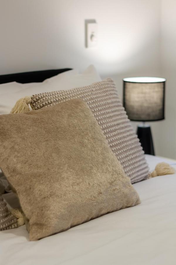 Modern City Living By Latimer Square, Cathedral Appartement Christchurch Buitenkant foto